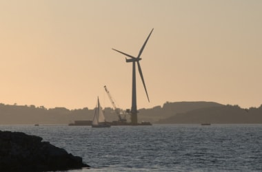 World get’s its first full scale floating wind farm