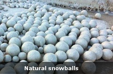 Natural snowballs on Gulf of Ob in NW Siberia