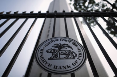RBI asks banks to maintain incremental CRR of 100%