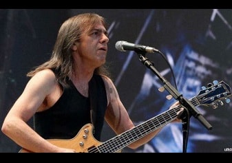Malcolm Young, AC/DC frontman, dies