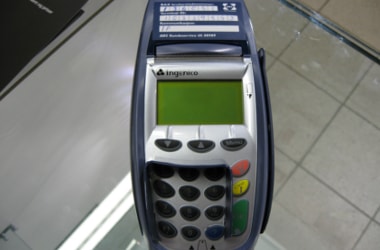Government instructs banks to provide 10 lakh more PoS terminals