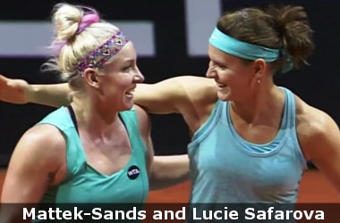 Mattek-Sands, Safarova win French Open doubles 